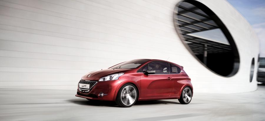  Peugeot 208 GTi Concept 2012 года  (фото 21 из 26)